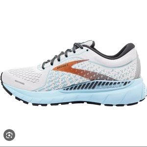 Women’s Brooks Adrenaline GTS 21 running shoes